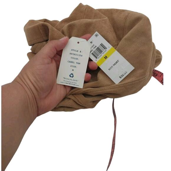 Hippie RoseJuniors Womens Faux Suede Mini Skirt Elastic Size M Camel Tan New - Picture 7 of 8